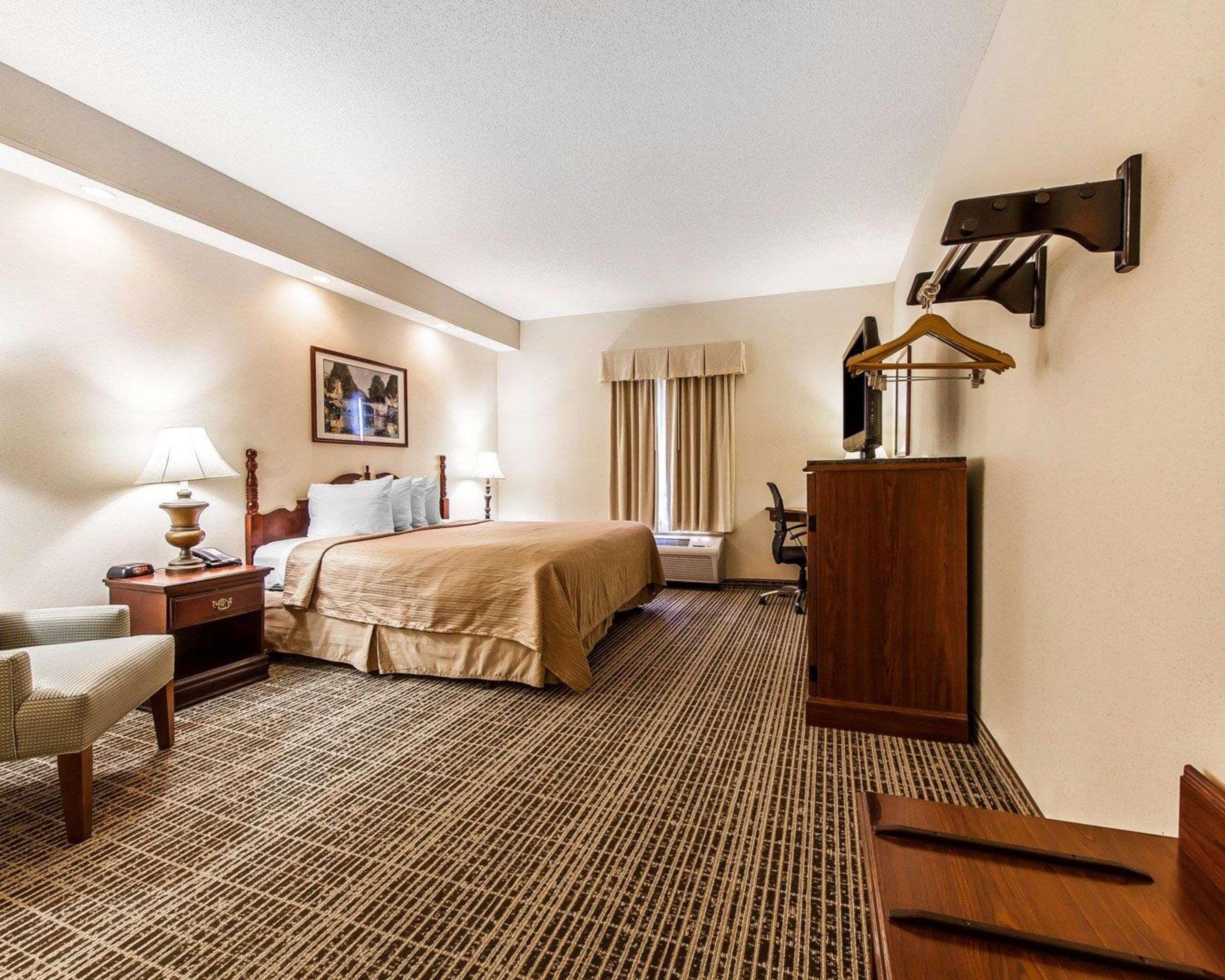 Quality Inn Oak Ridge Exterior photo