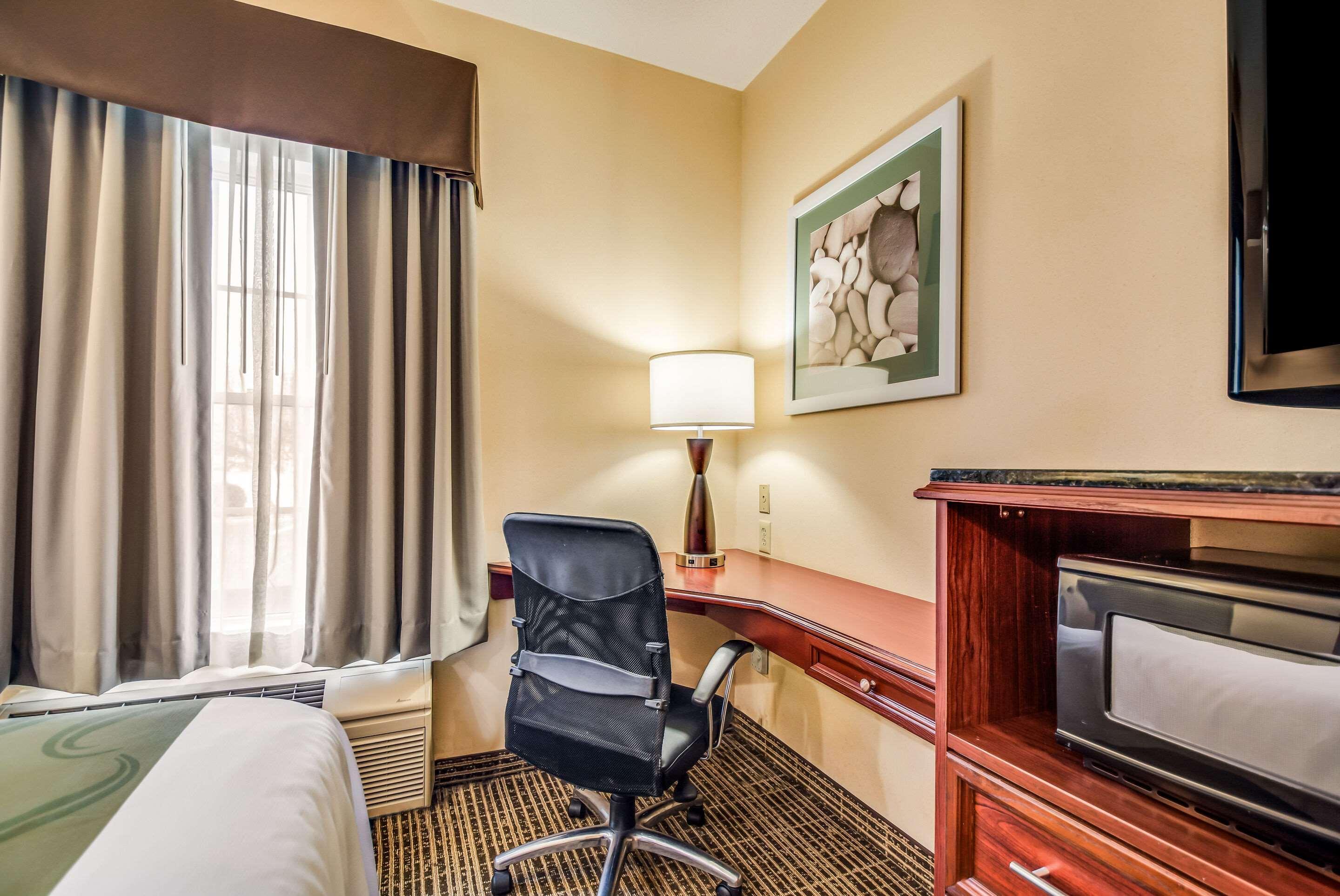 Quality Inn Oak Ridge Exterior photo