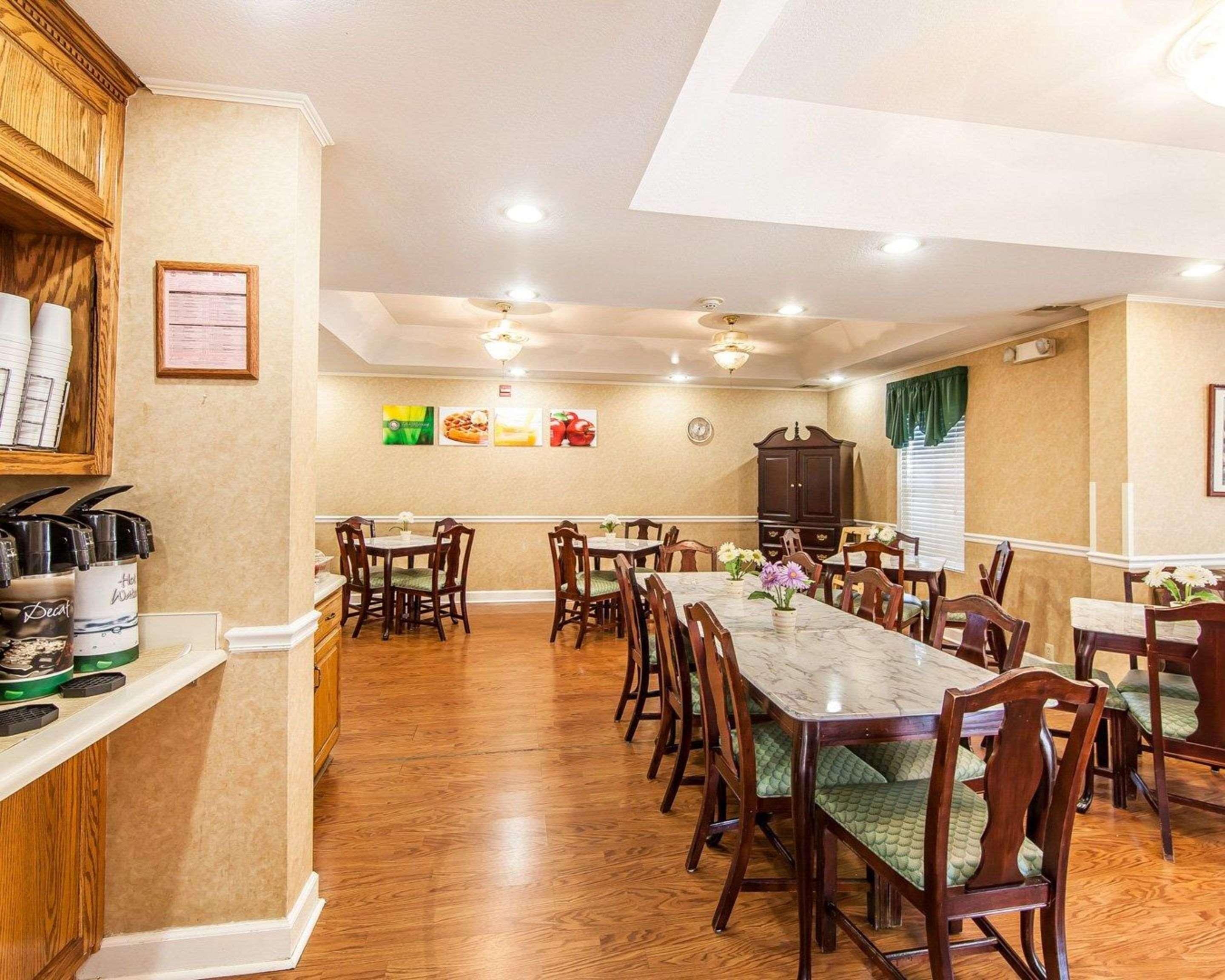 Quality Inn Oak Ridge Exterior photo