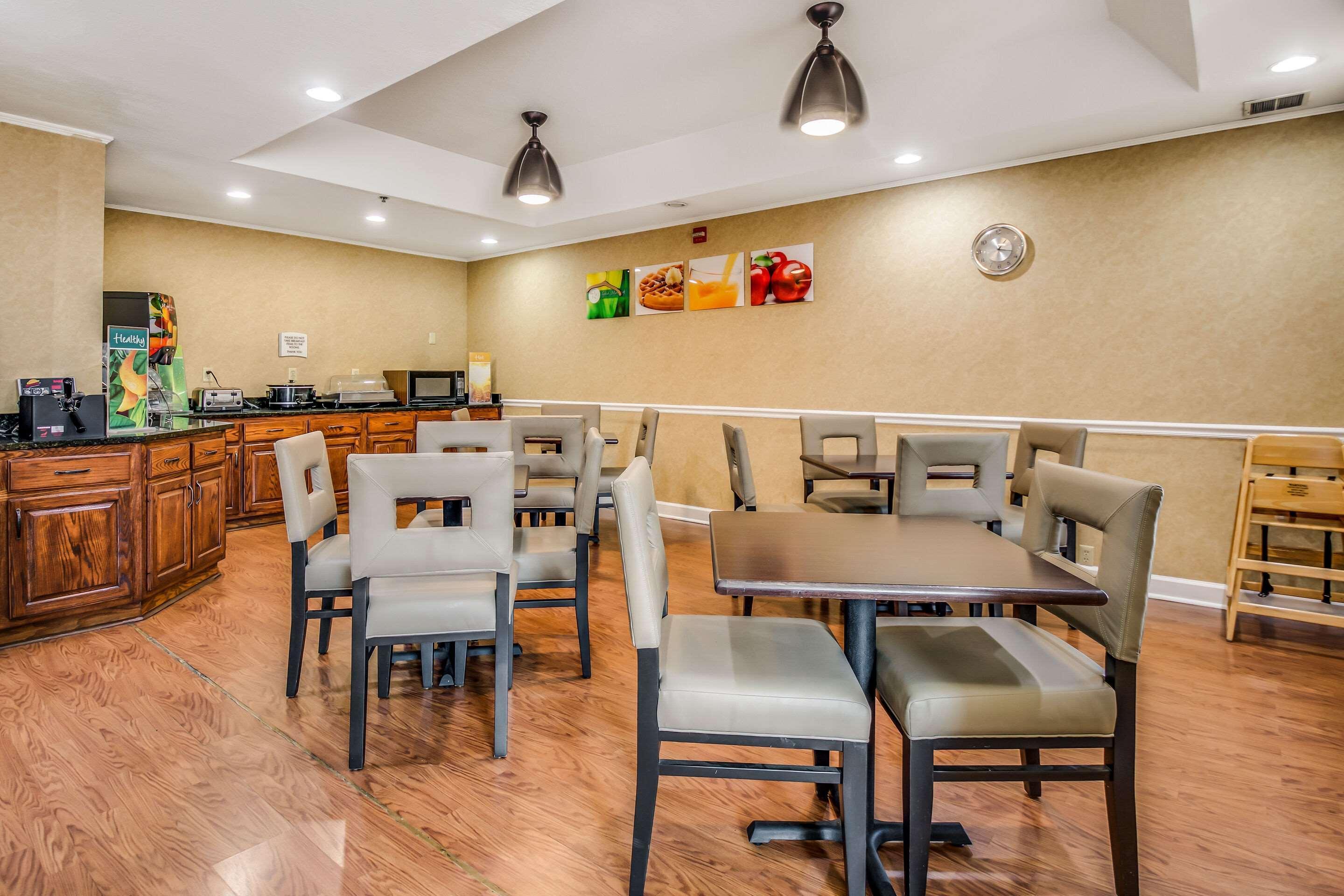Quality Inn Oak Ridge Exterior photo