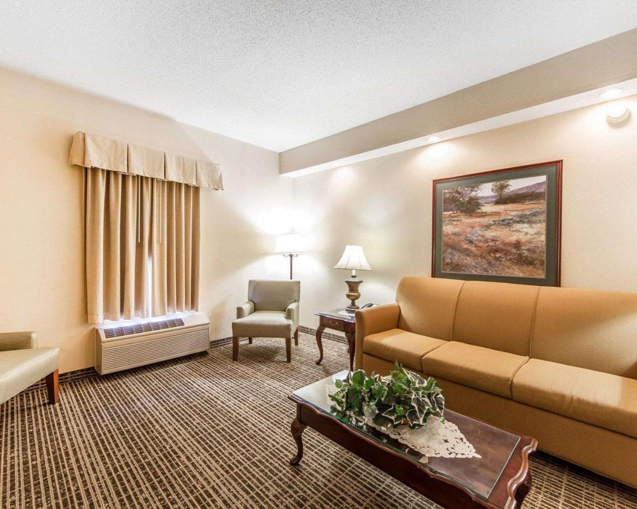 Quality Inn Oak Ridge Exterior photo